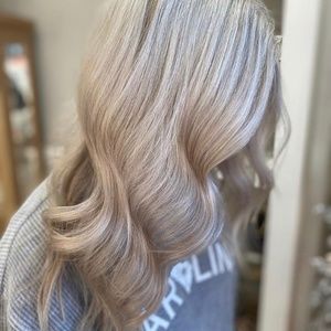 Meet your Posher, Courtney